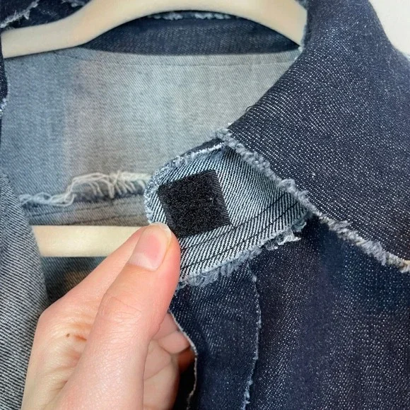 Norma Kamali Woman's S Frayed Seam‎ Jean Jacket Spring Cropped Collared